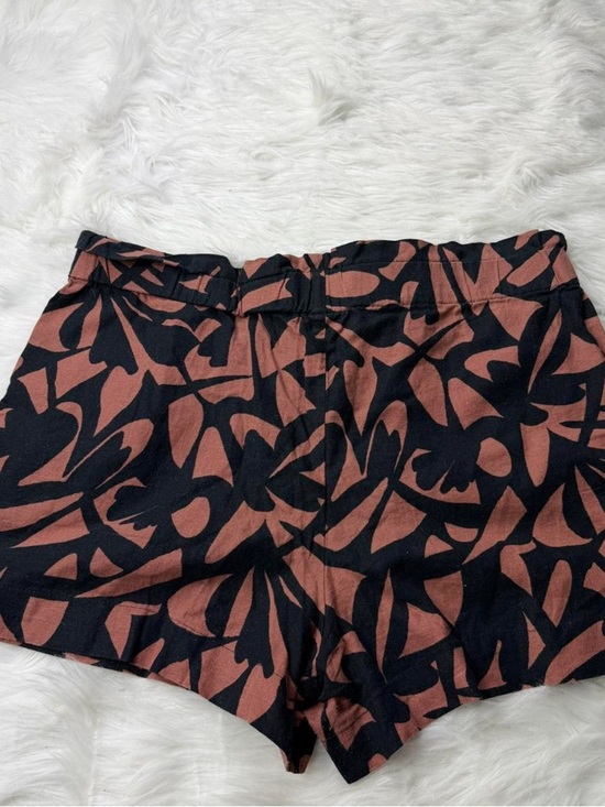 Black & Rust Abstract Print Women's Shorts - Picture 4 of 7